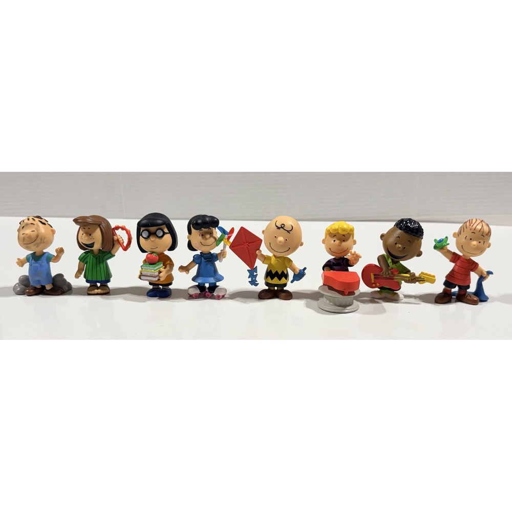 PEANUTS Gang PVC Mini Figure Set - Charlie Brown Lucy Linus Pigpen more- 8 Piece